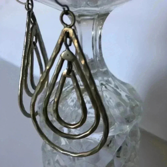 Vintage Steel hammered teardrops dangle earrings - Picture 7 of 7